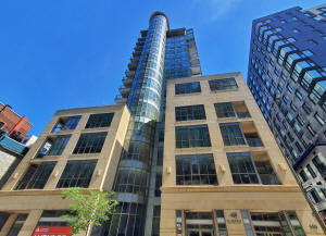 Le Phenix 650 Notre-Dame Ouest Condos for sale in Montreals Financial district